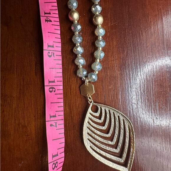 ETE Leaf Beaded Long Pendant Necklace Stud Ball Earrings Set NWT Gold tone grey - Picture 10 of 12